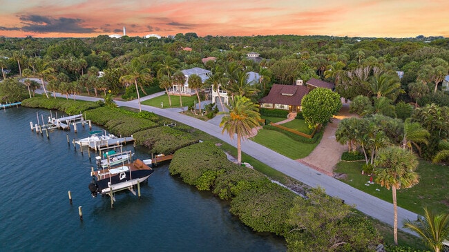 Photo - 12140 SE Indian River Dr N