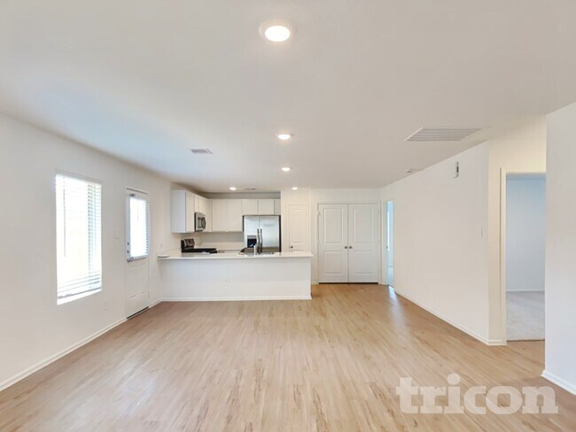 Photo - 3006 Twisted Myrtle Dr