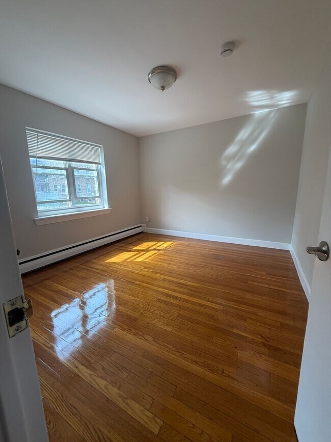 63 Selkirk Rd