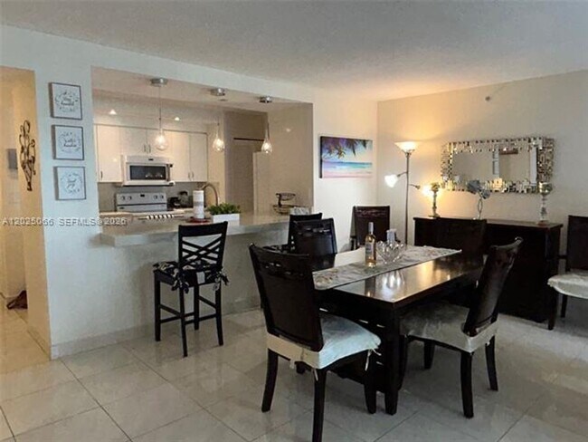 Photo - 6917 Collins Ave Unidad 6917 Collins Ave # 807