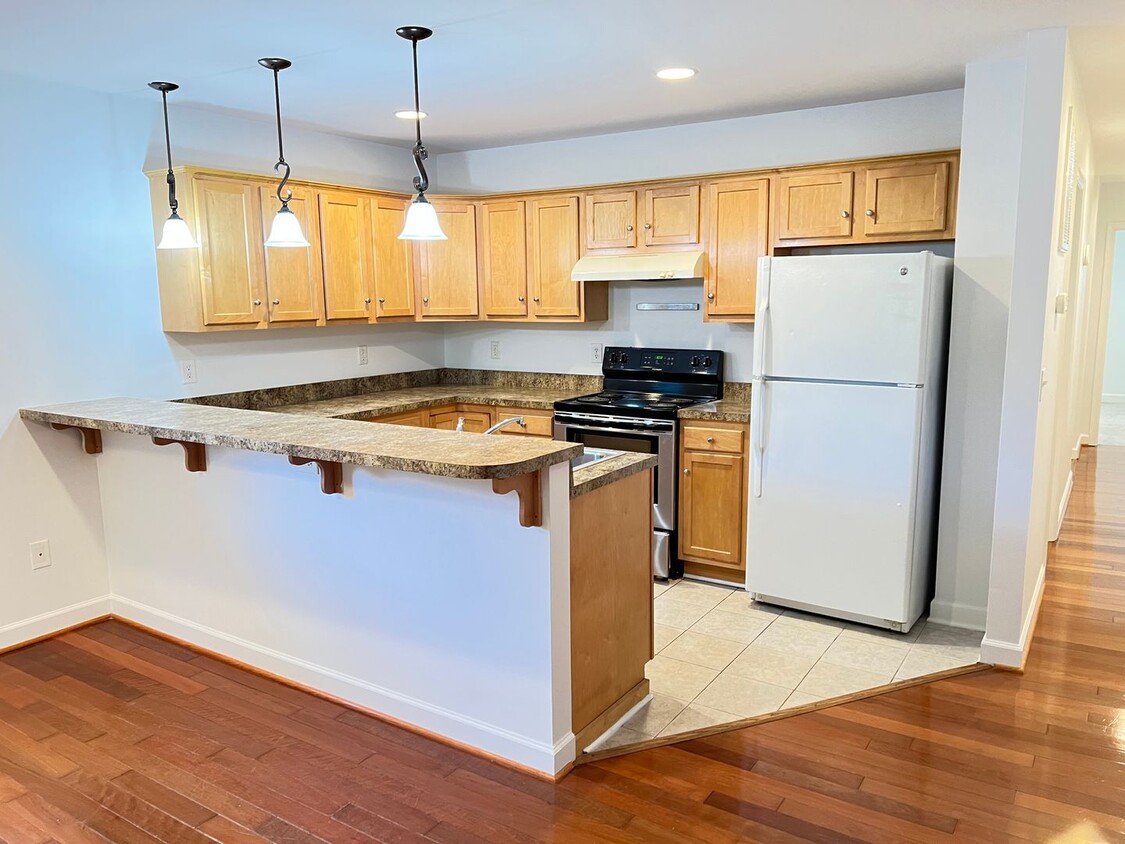 Photo - 702 Delevan Street