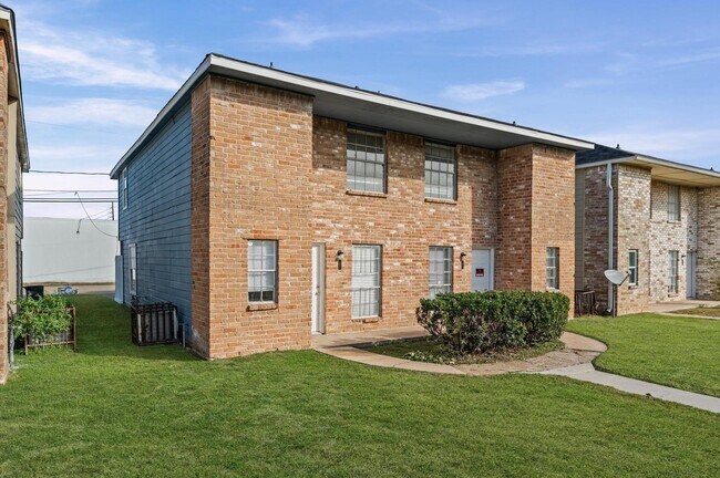 Photo - 12208 Ormandy St