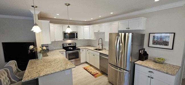 Photo - 166 Waterford D