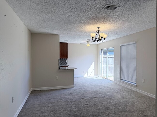 Building Photo - 2222 Sunset Trail