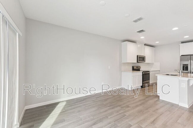 Photo - 212 Beautyberry Ln