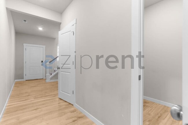 Photo - 18823 111th Ave E