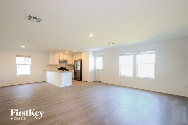 Photo - 6611 Scarecrow Wy
