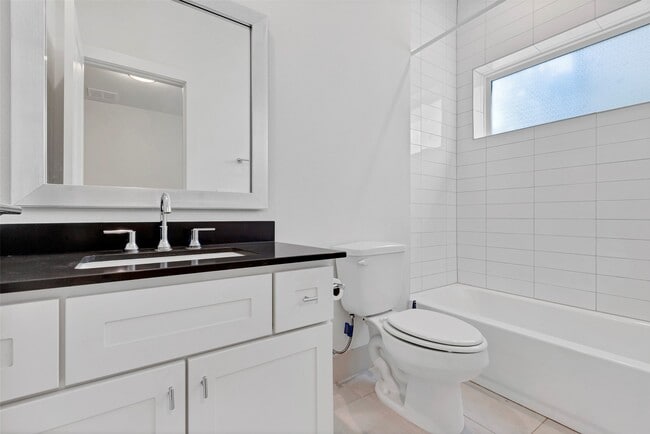 Photo - 1740 Ojeman Point Ln