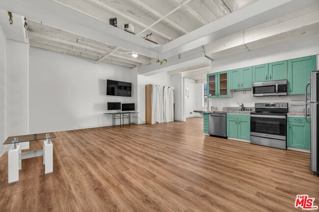 Building Photo - 312 W 5th St Unit 802 Rental