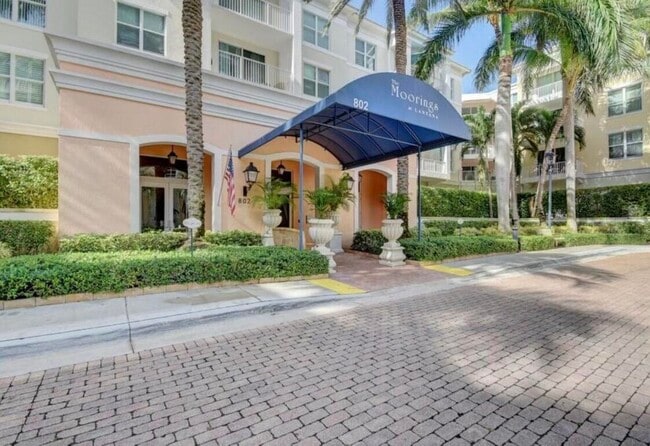 804 E Windward Way Unit 316