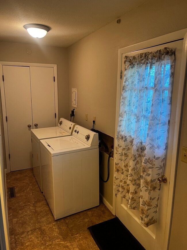 Photo - 1026 N Jefferson St