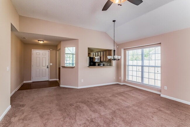 Photo - 2204 Joann Dr