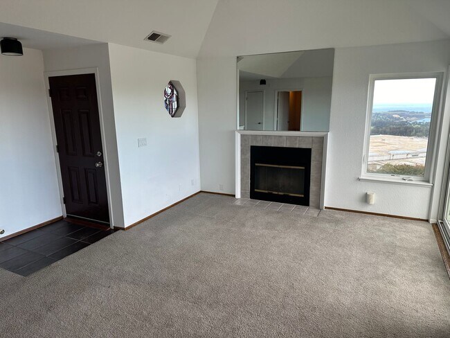 Photo - Amazing 2BR/2BA Townhome w/ Parking, In-Un...