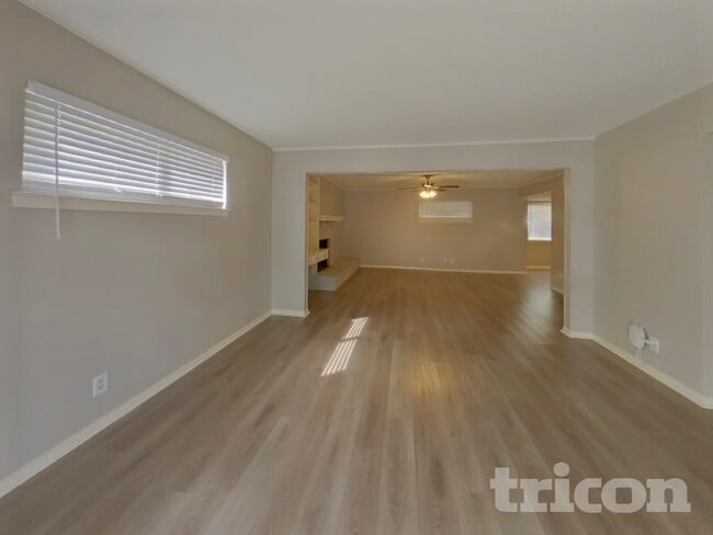 Photo - 1706 Crooks Ct