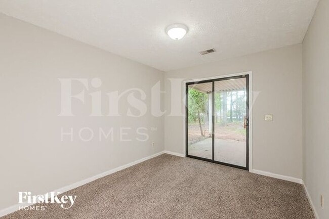 Photo - 484 Rhett Dr