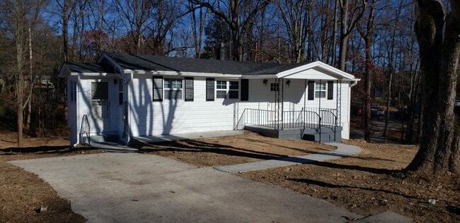 Photo - 1711 Alexsandria Rd