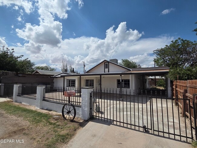 Photo - 363 Ontiveros St