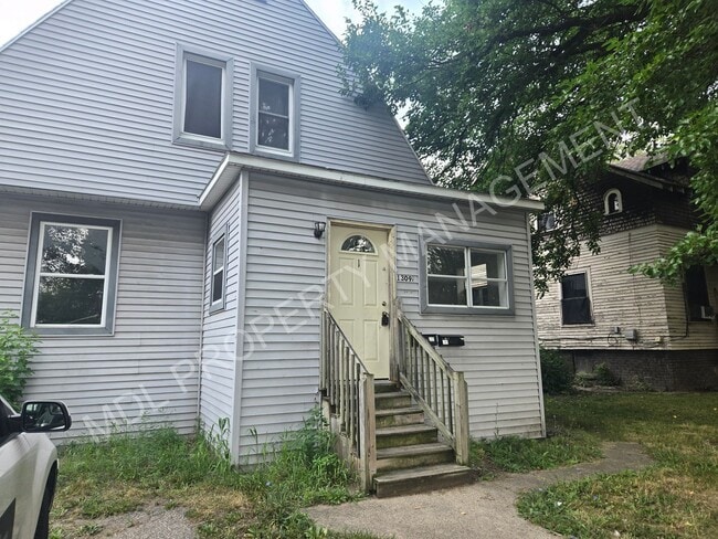 Photo - 1309 S Michigan Ave Unit #1