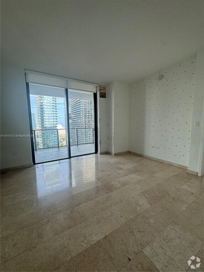 Building Photo - 88 SW 7th St Unit 2403 Rental