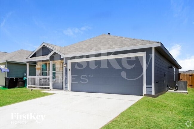 Building Photo - 10703 Vinateros Dr Rental