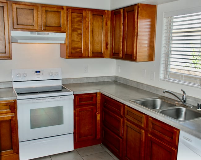 Photo - 3705 Lafayette Dr NE Unidad 1