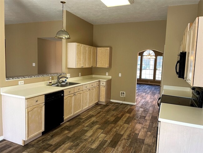 Photo - 6414 Founding Dr