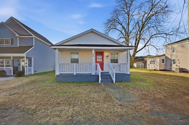 Building Photo - FULLY REMODELED 3 BED, 1.5 BATH HOME FOR RENT IN SUFFOLK!