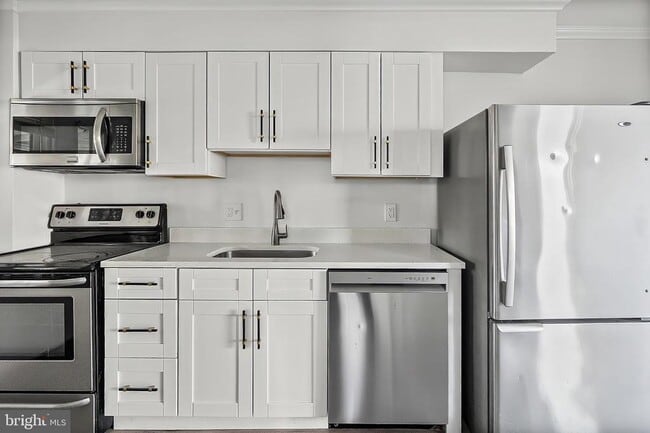 Photo - 30 N Athol Ave