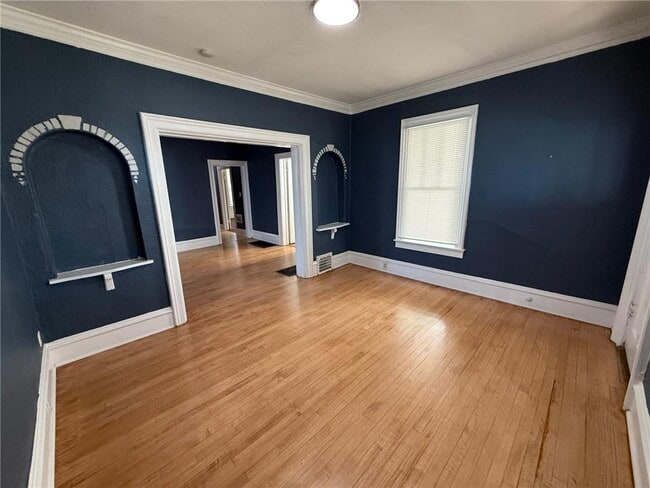 Photo - 803 7th St S