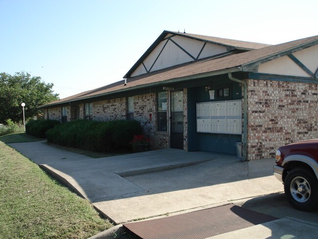 King Manor - King Manor Apartments