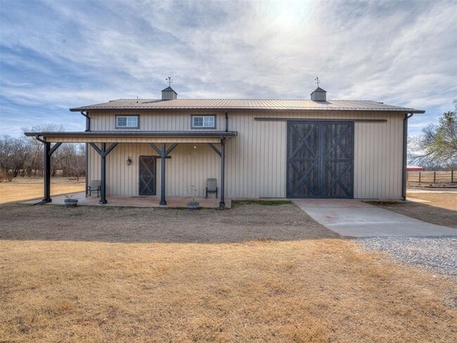 Building Photo - Spacious Country Retreat with Bonus Shop/Game Room Unit 18186