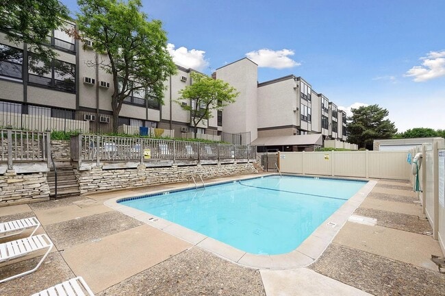 swimming pool - 4530 Park Commons Dr Unit 207