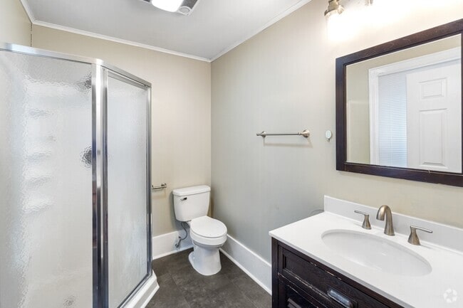 Building Photo - 822 Westcott St Rental