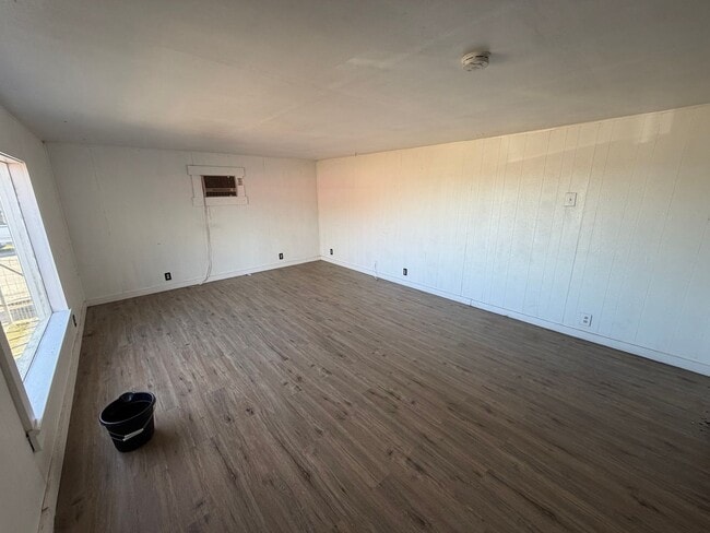 Photo - 2 bed 1 bath in Taft!