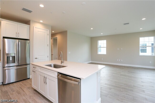 Building Photo - 2626 Seychelles Cir Unit 1405