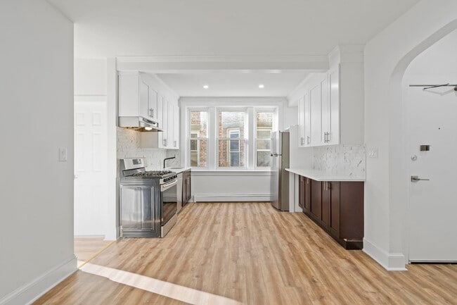 Building Photo - 5 Lienau Pl Unit 1F