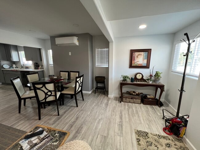 Photo - 9234 -9236 Winter Gardens Blvd