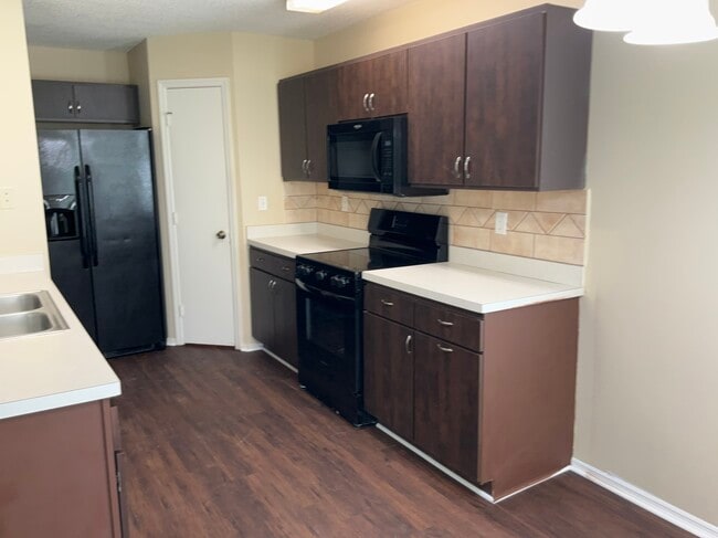 Photo - 11106 3rd Ave E