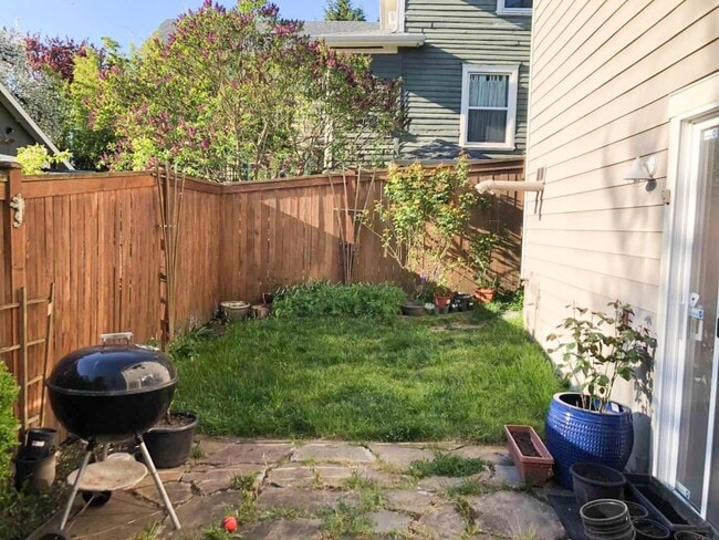 Photo - 205 15th Ave