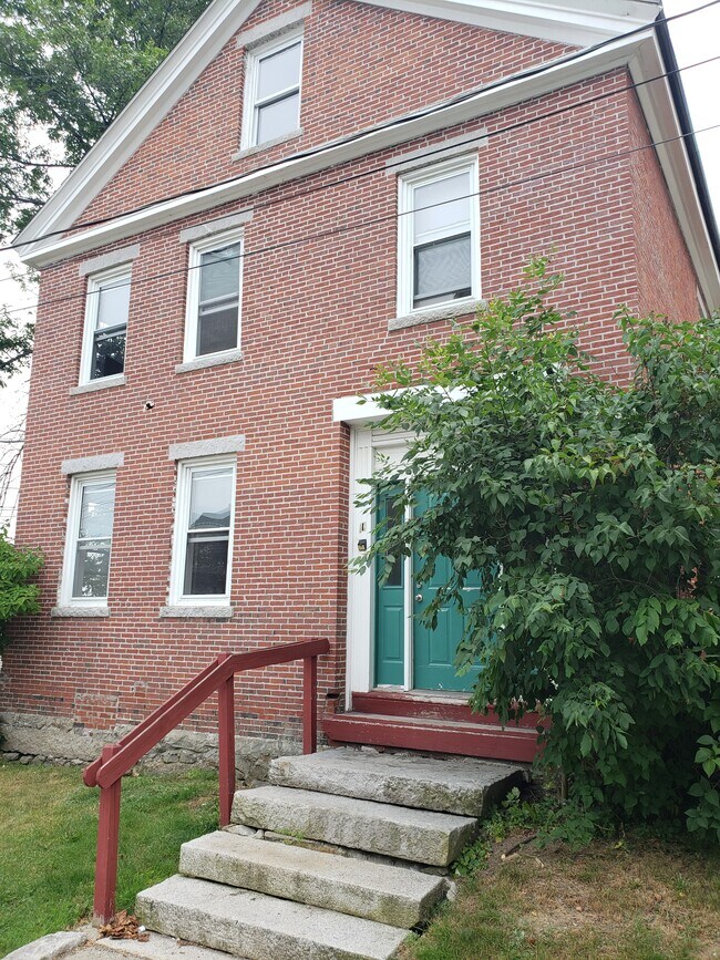 Photo - 150 Centre St Apartments Unit 1