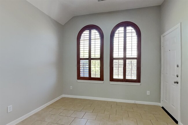 Photo - 20743 Oakhurst Park Dr