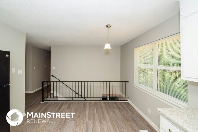 Photo - 1037 Medina Dr