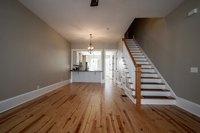 Photo - 83 Charter Oak Dr