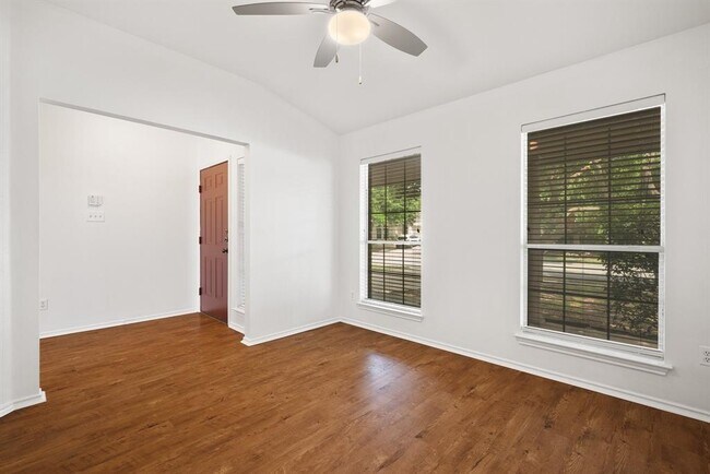 Photo - 1416 Fort LLoyd Pl