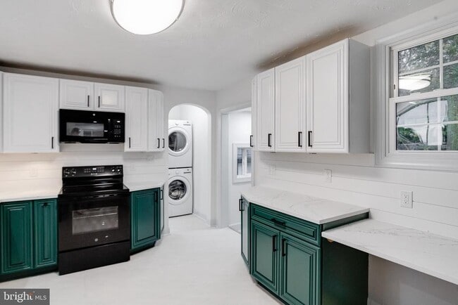 Photo - 5717 Station Rd