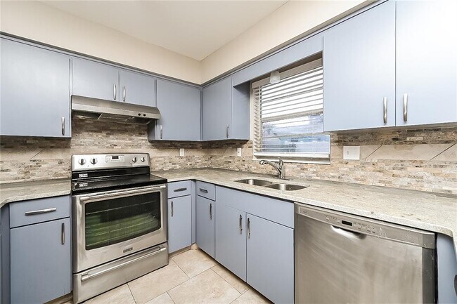 Photo - 1406 Cromwell Dr