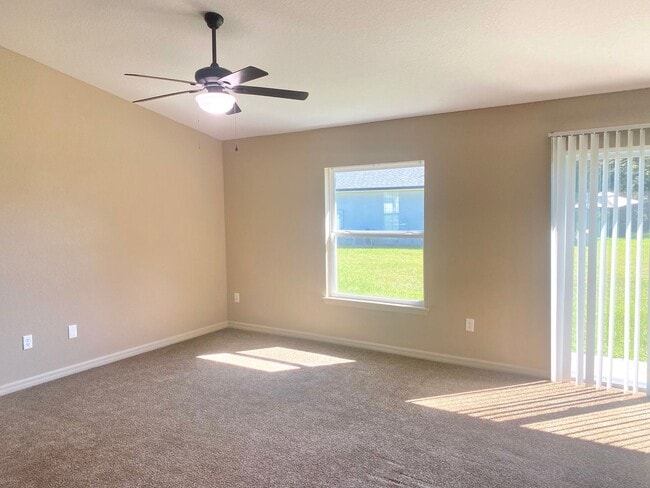 Photo - Maintenance-Free 4 Bedroom Rental!