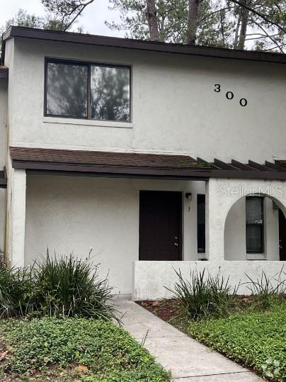Building Photo - 2635 SW 35th Pl Unit 303 Rental