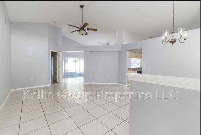 Photo - 7737 Manor Dr