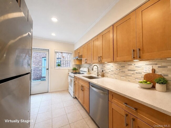 Photo - 73-60 197th St Unit 1
